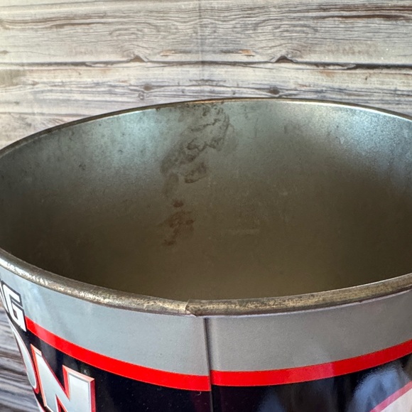 Black and Red Racing Trash Can. - Picture 2 of 6